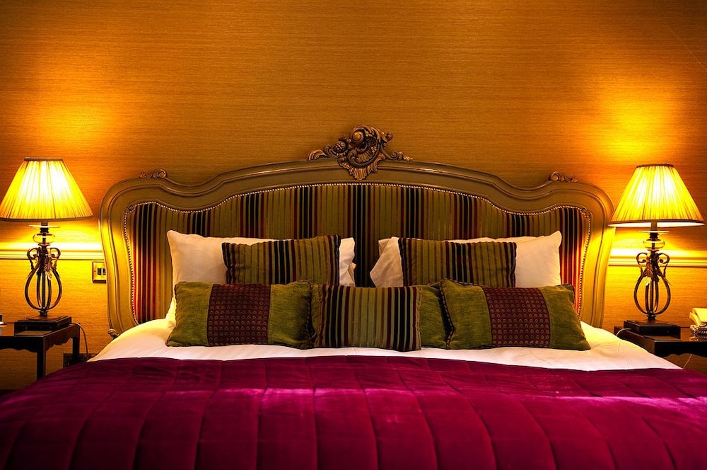 Whitley Hall Hotel 3/45