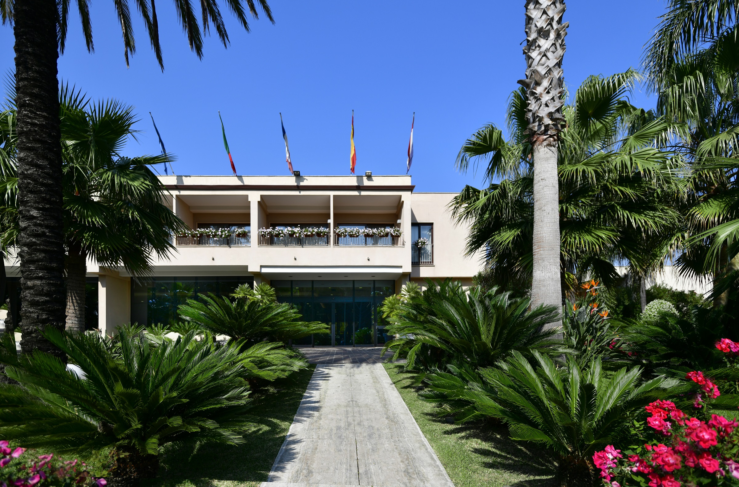 Minerva Resort Hotel 42/47