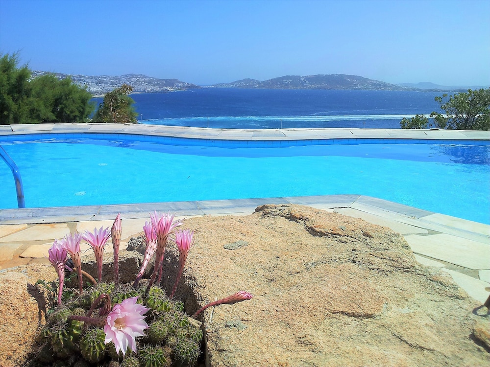 Adikri Villas and Studios 30/50