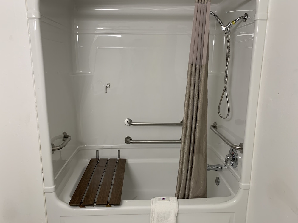 Motel6 Terrell, TX 57/58