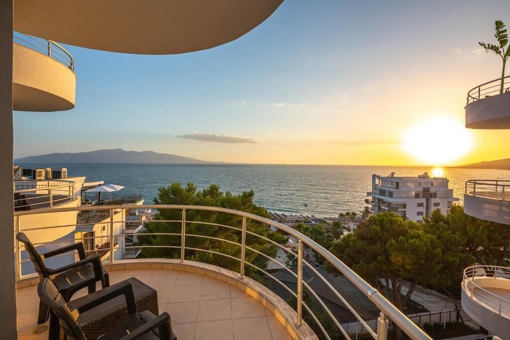 HOTEL SEASIDE SARANDA 45/52