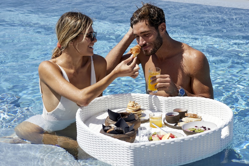 North Santorini Luxury Spa Hotel 40/50