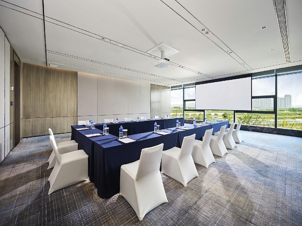Hualuxe Hotels And Resorts Nanjing Yangtze River 38/50