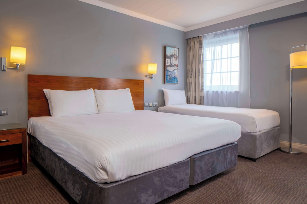 Executive, Multiple Beds