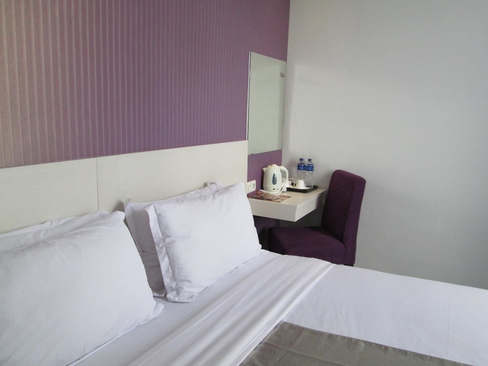 Vio Hotel Surapati Bandung 27/34