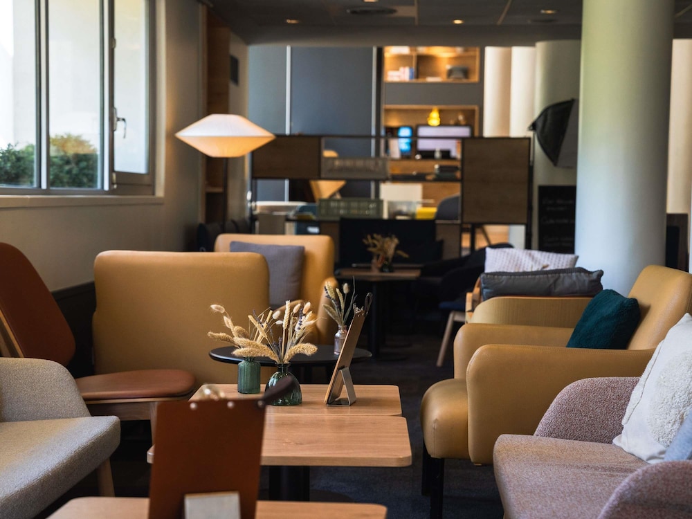 NOVOTEL CHATEAU DE VERSAILLES 49/72