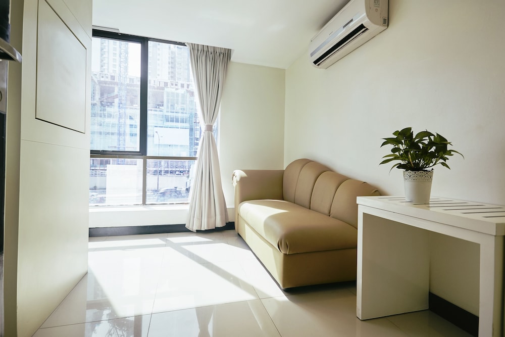 Mangga Boutique Hotel 43/48