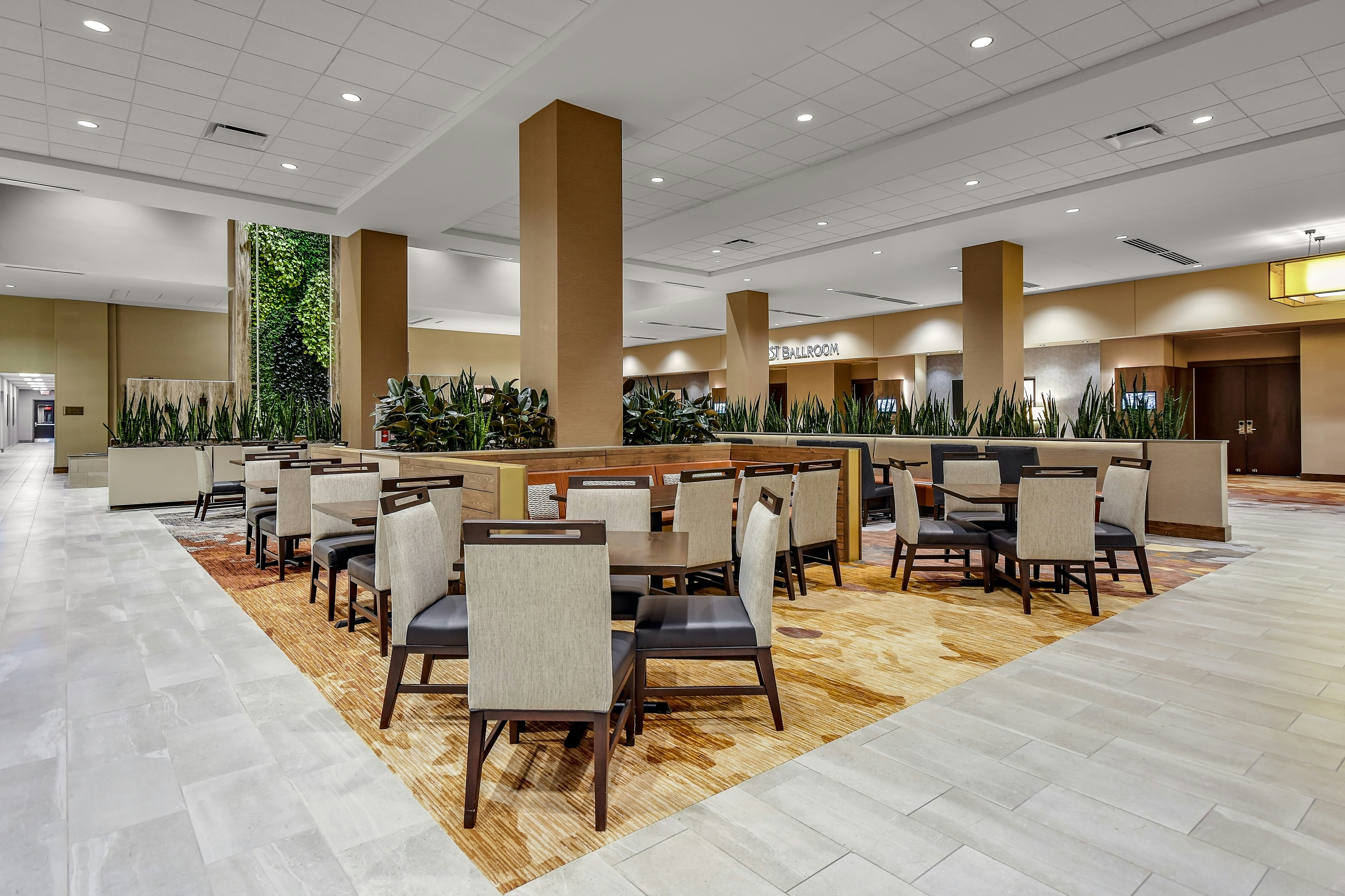 Embassy Suites by Hilton Jonesboro Red Wolf Convention Center 43/60