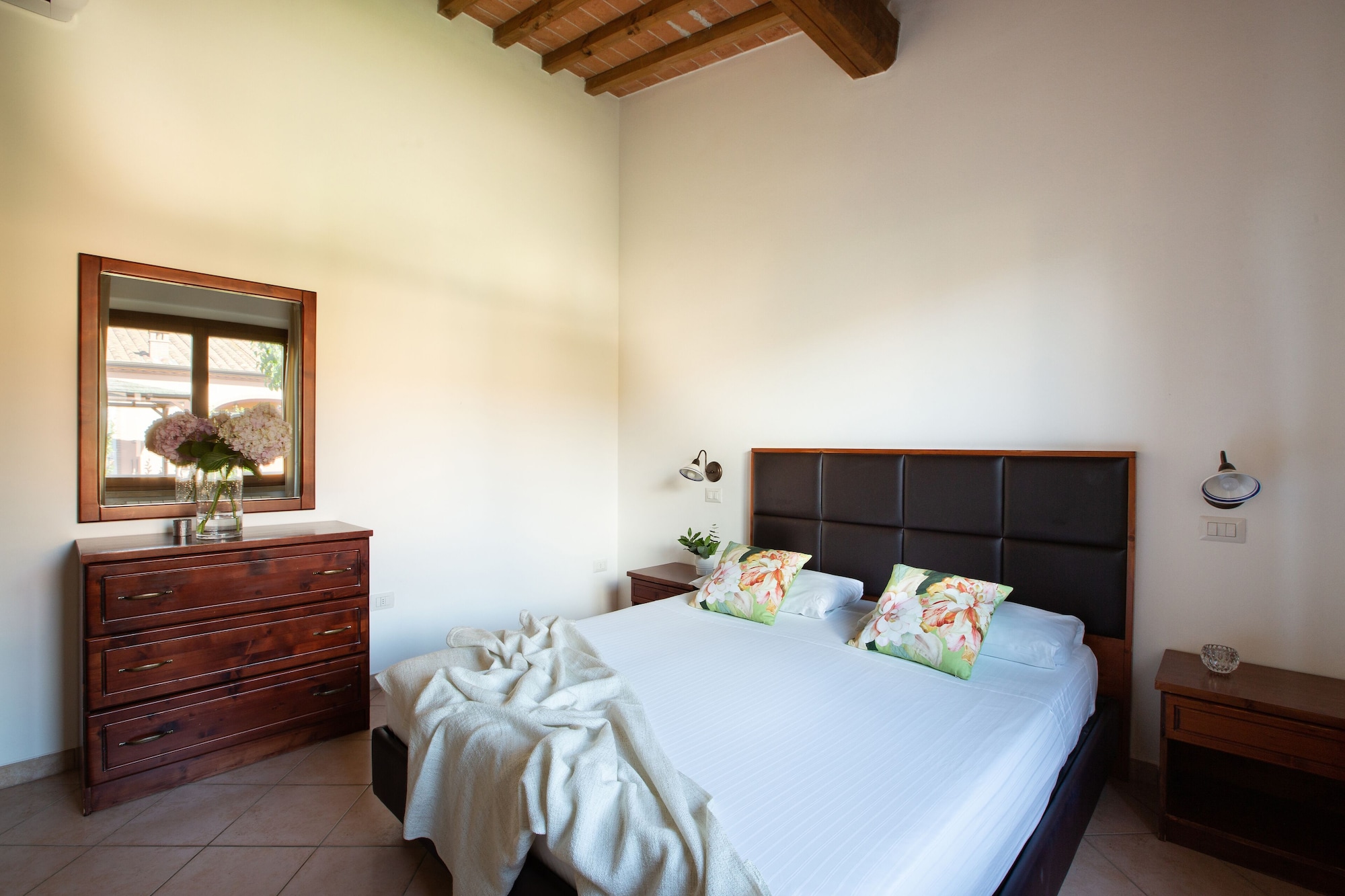 1 BEDROOM, APARTMENT