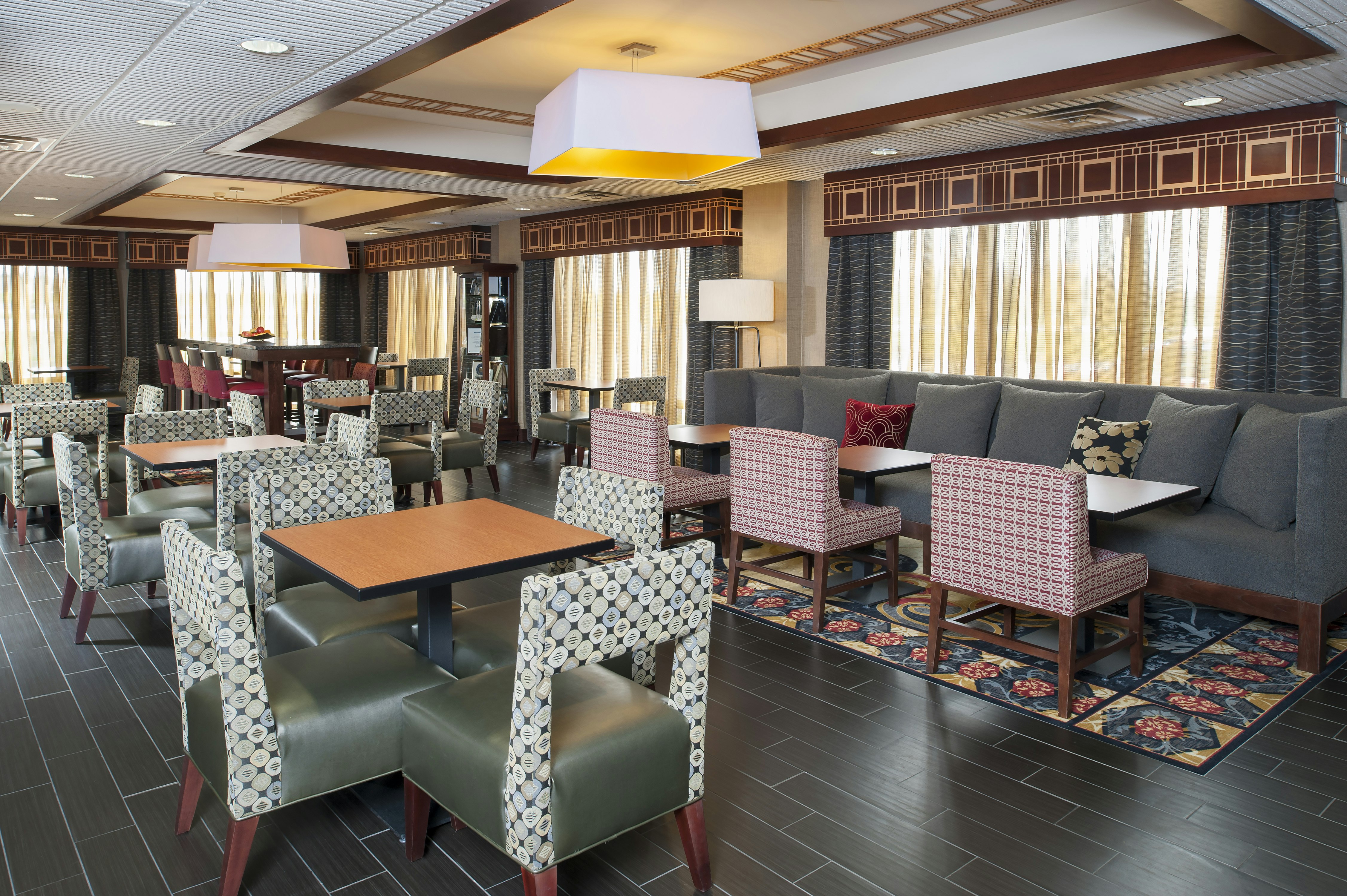 Hampton Inn Seymour 13/22