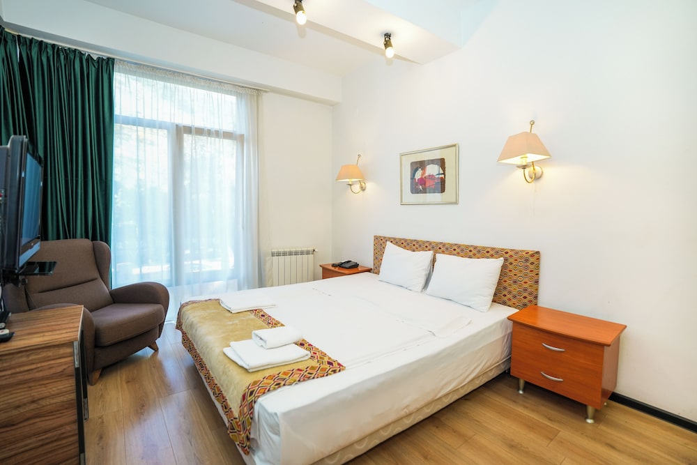 Andza Tbilisi Hotel 24/84
