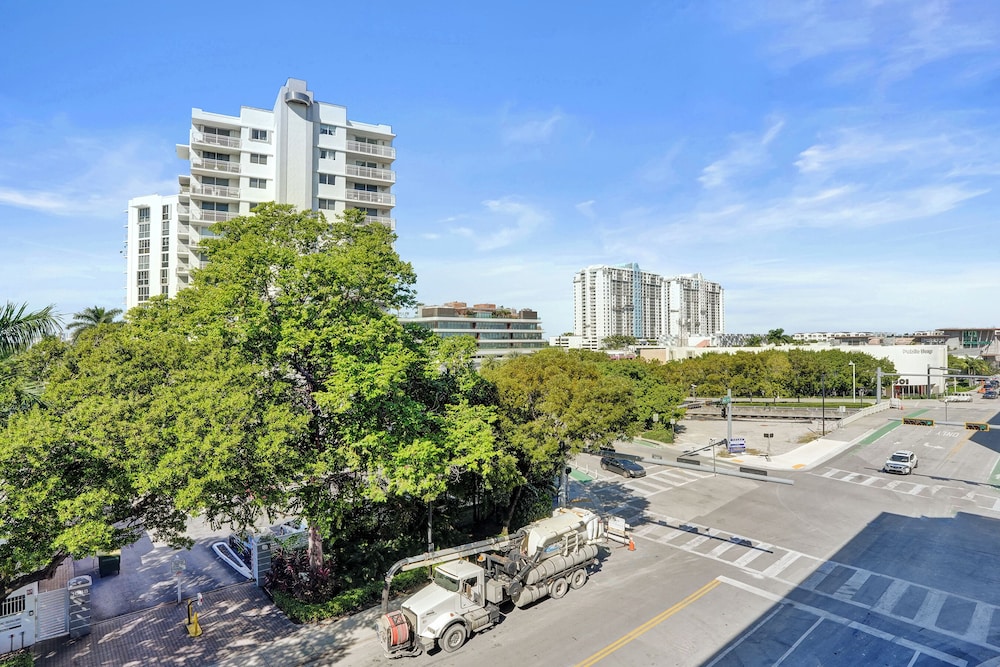 Sonder | 17WEST 70/78
