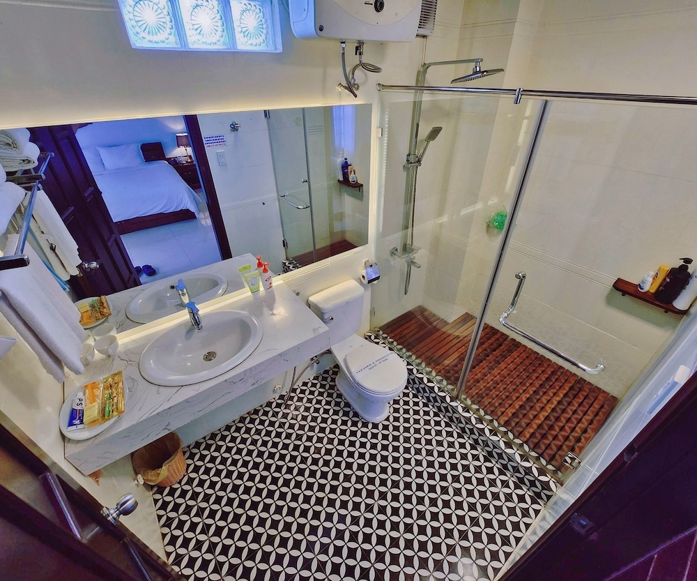 Victory Hotel Hue 59/61