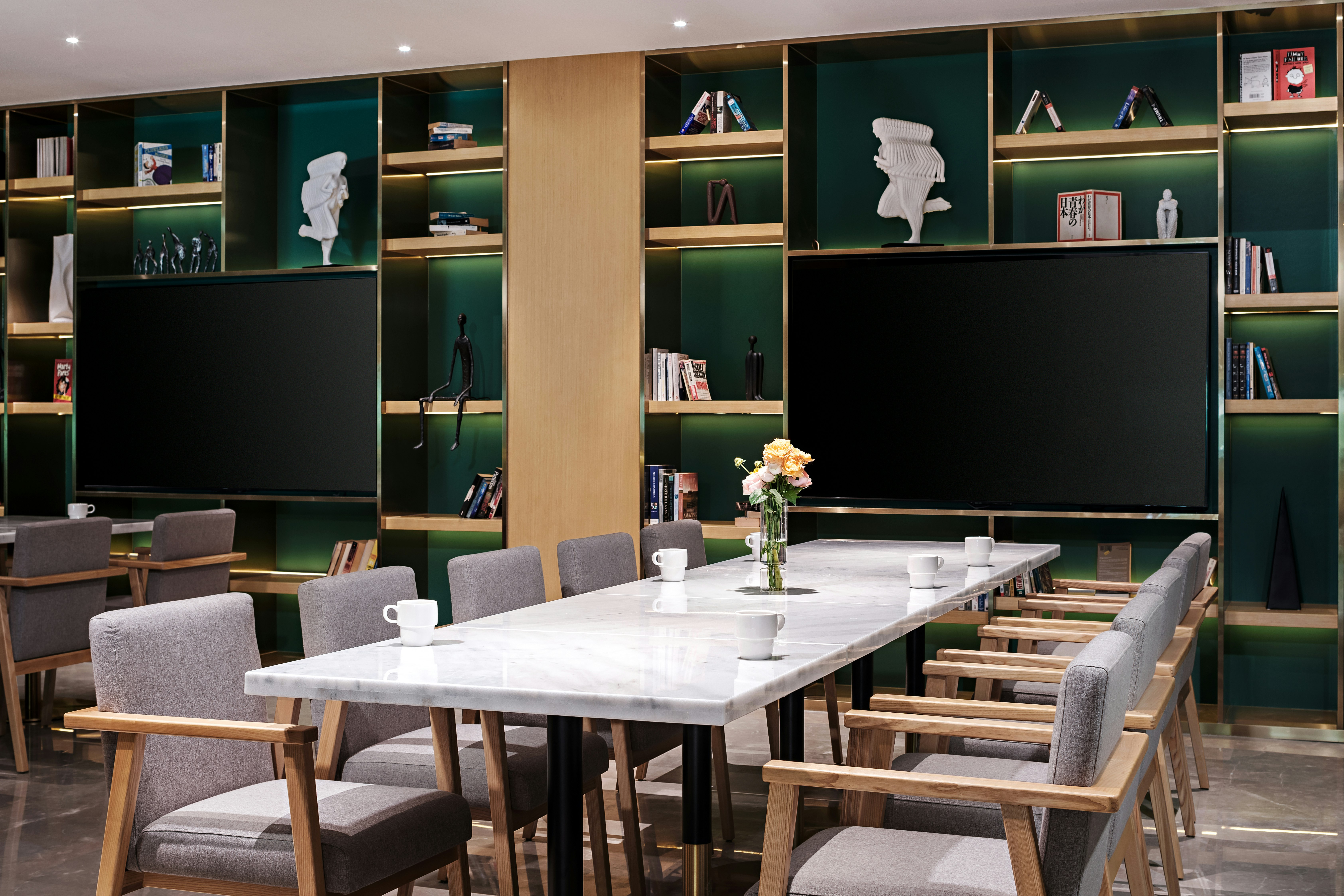 Hilton Garden Inn Chengdu Kuanzhai Alley 40/43