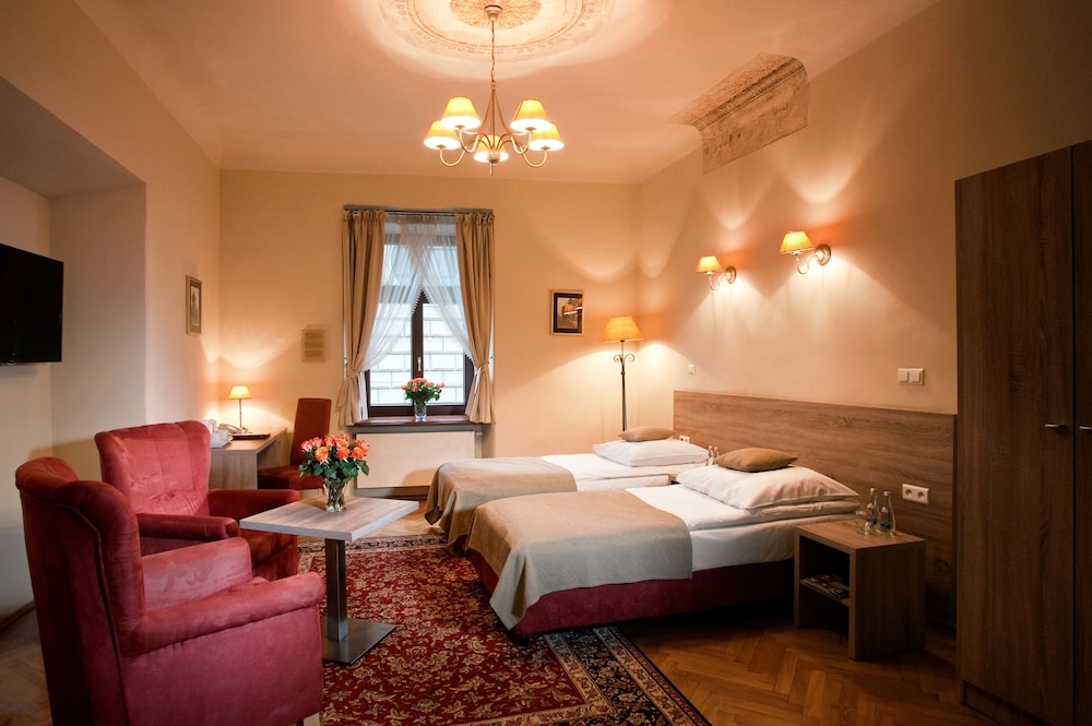 Hotel Santi 20/56