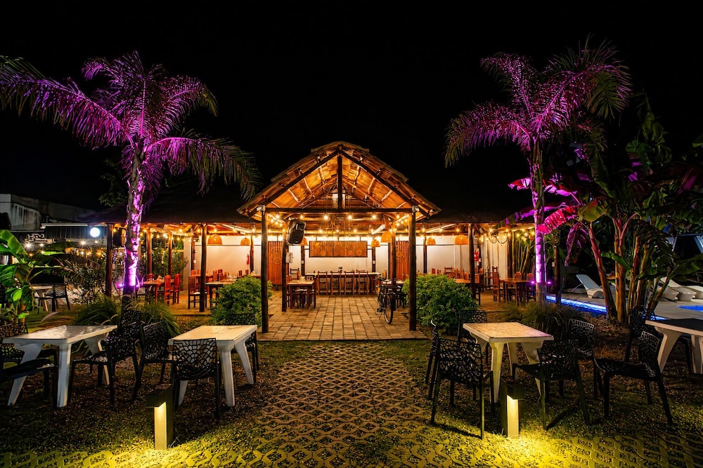 Hotel Emperatriz 8/72