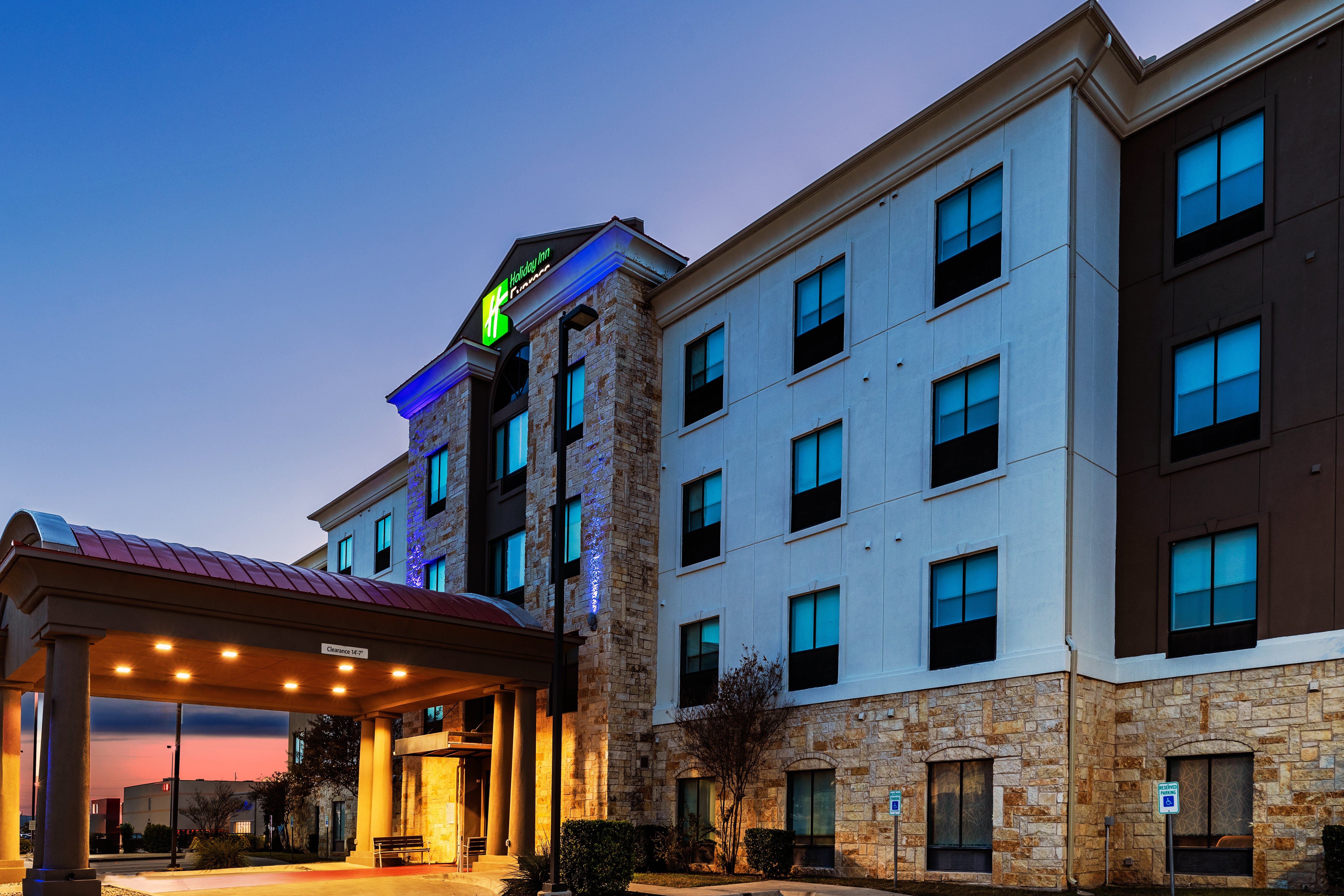 Holiday Inn Express Hotel And Suites Del Rio 2/37