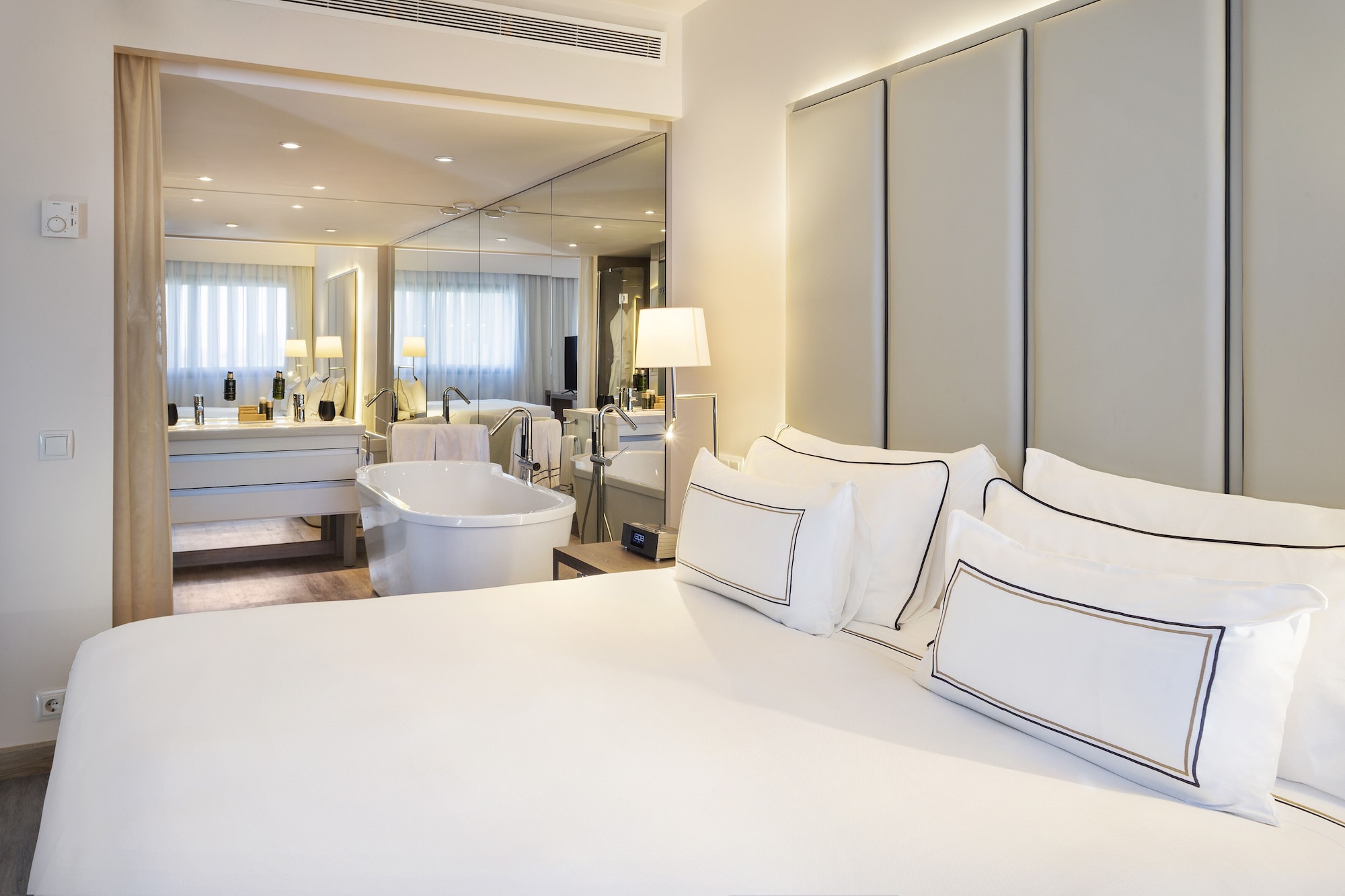 THE LEVEL, SUITE