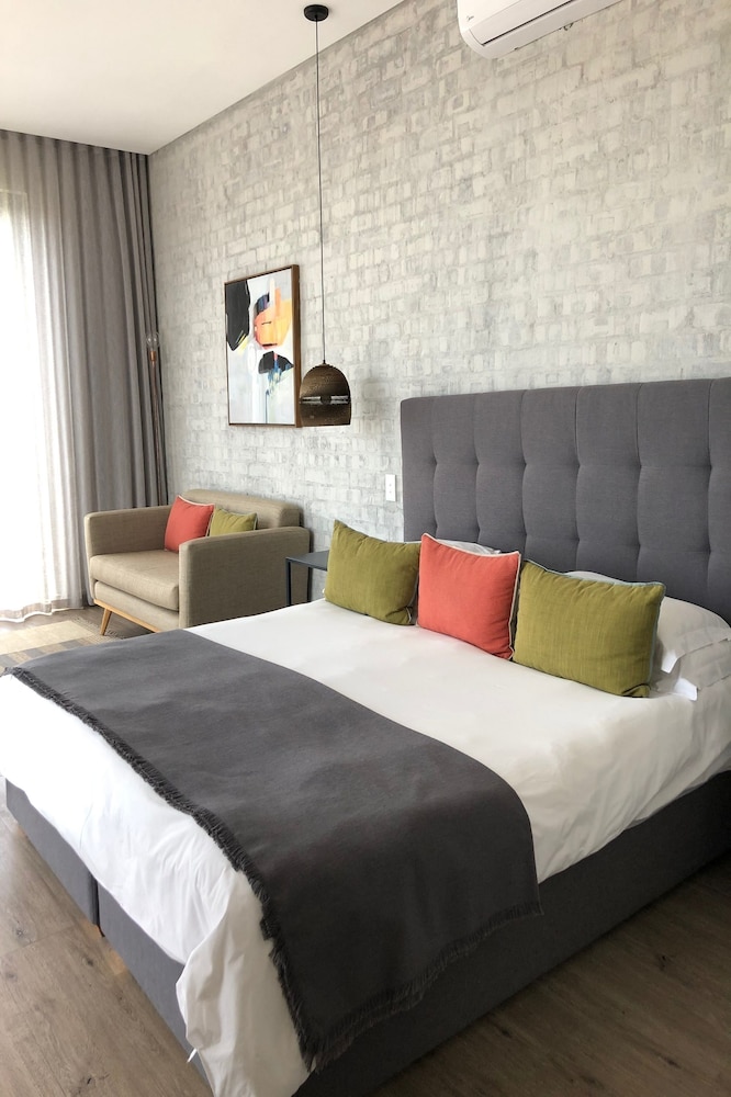 The Tree House Boutique Hotel 17/50