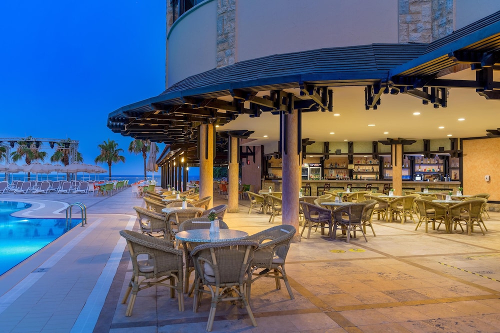 Melas Holiday Village 60/71