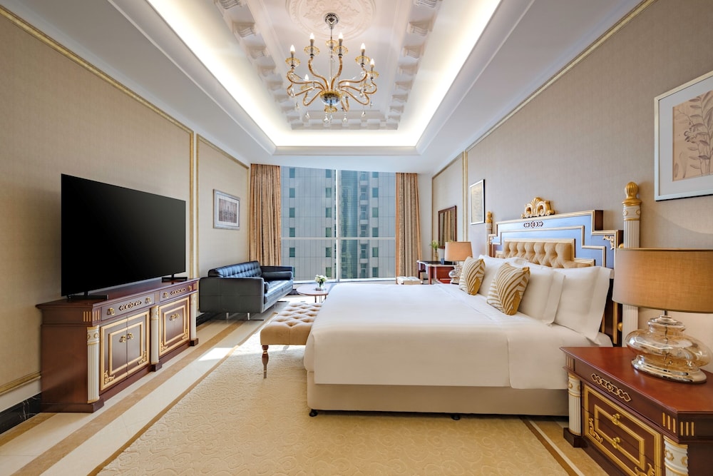 Dusit Hotel And Suites 20/64