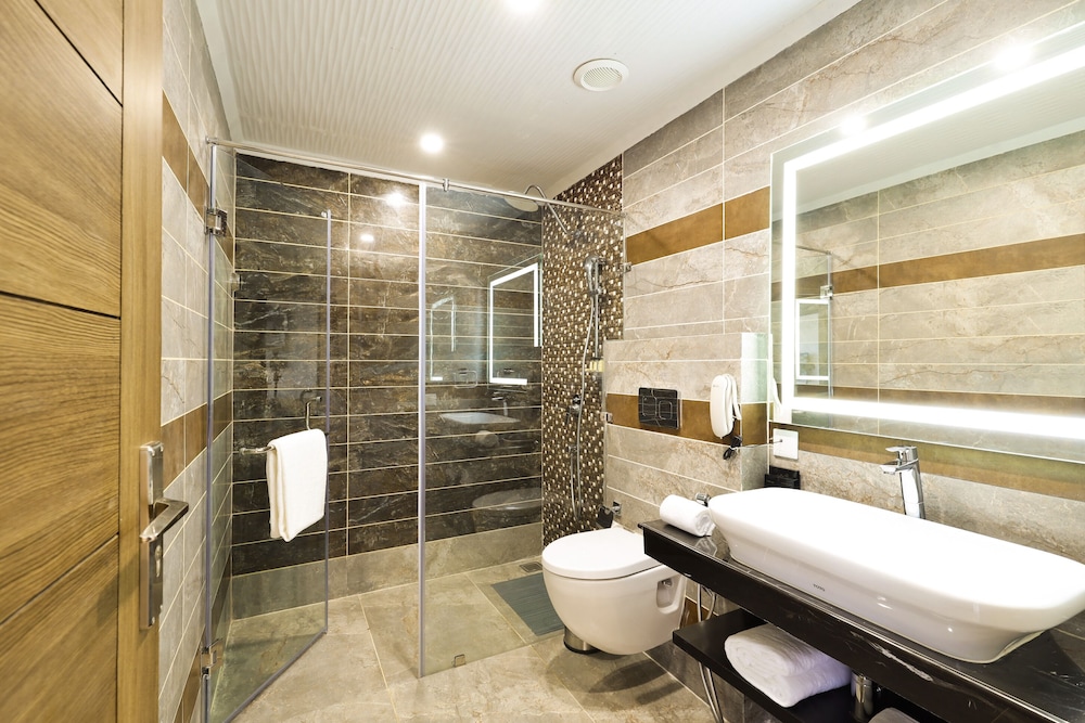 JuSTa Luxe Cliffend Resort and Spa Mashobra 36/36