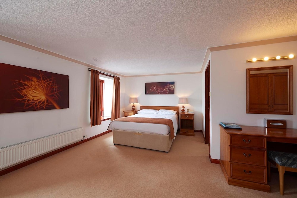 The Priory Hotel 10/48