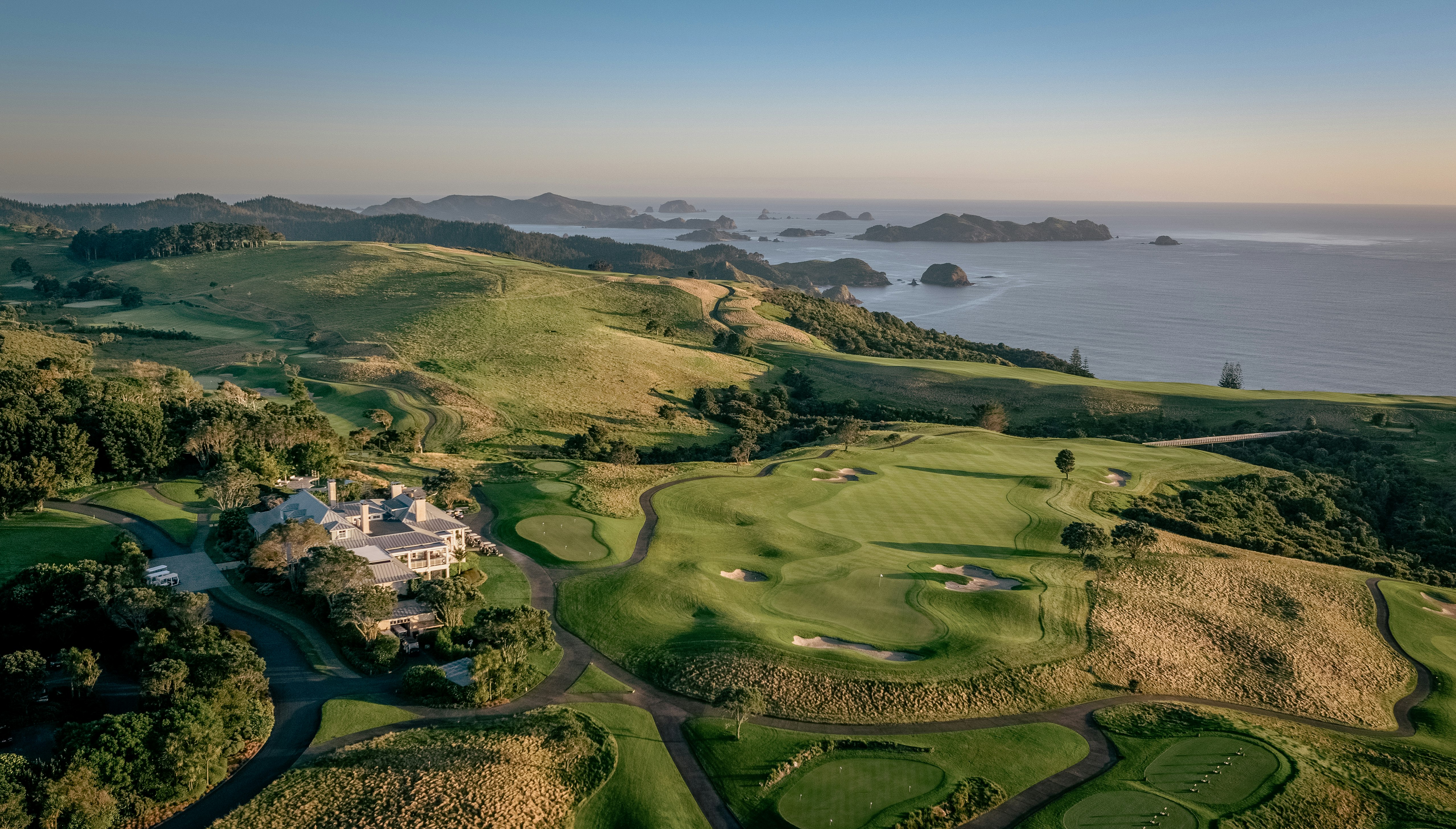 THE LODGE AT KAURI CLIFFS 18/19