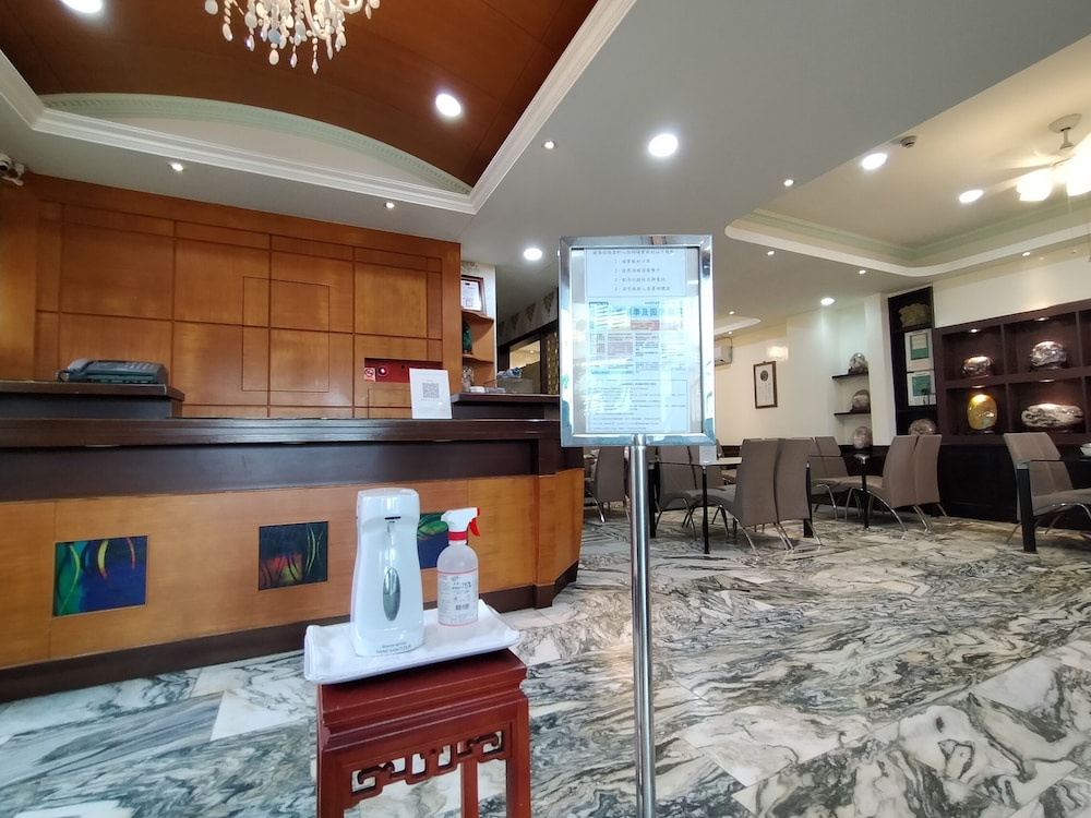Tau Tau Chu Hotel 14/66