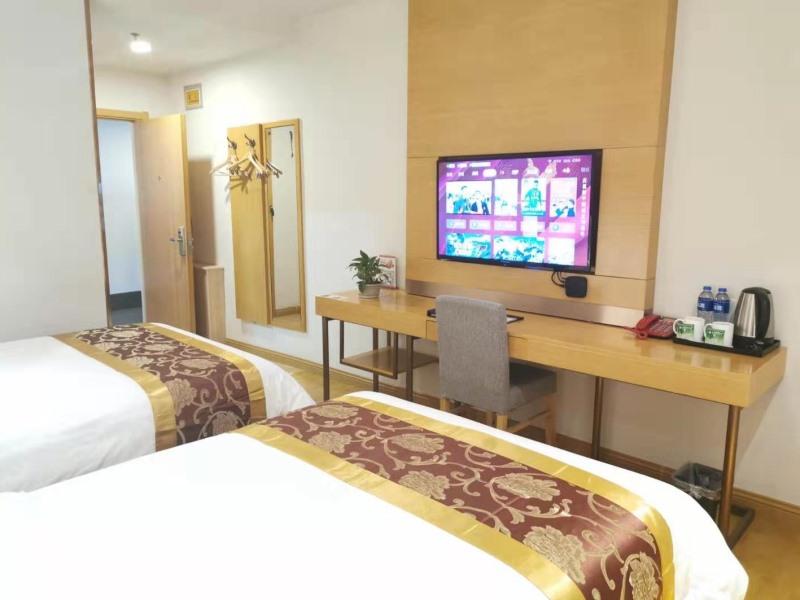 GreenTree Xining Chengzhong Area Dongguan Street Street Hotel 8/32