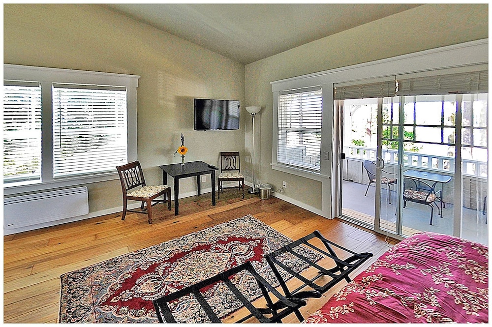 Friday Harbor Grand B&B 32/55