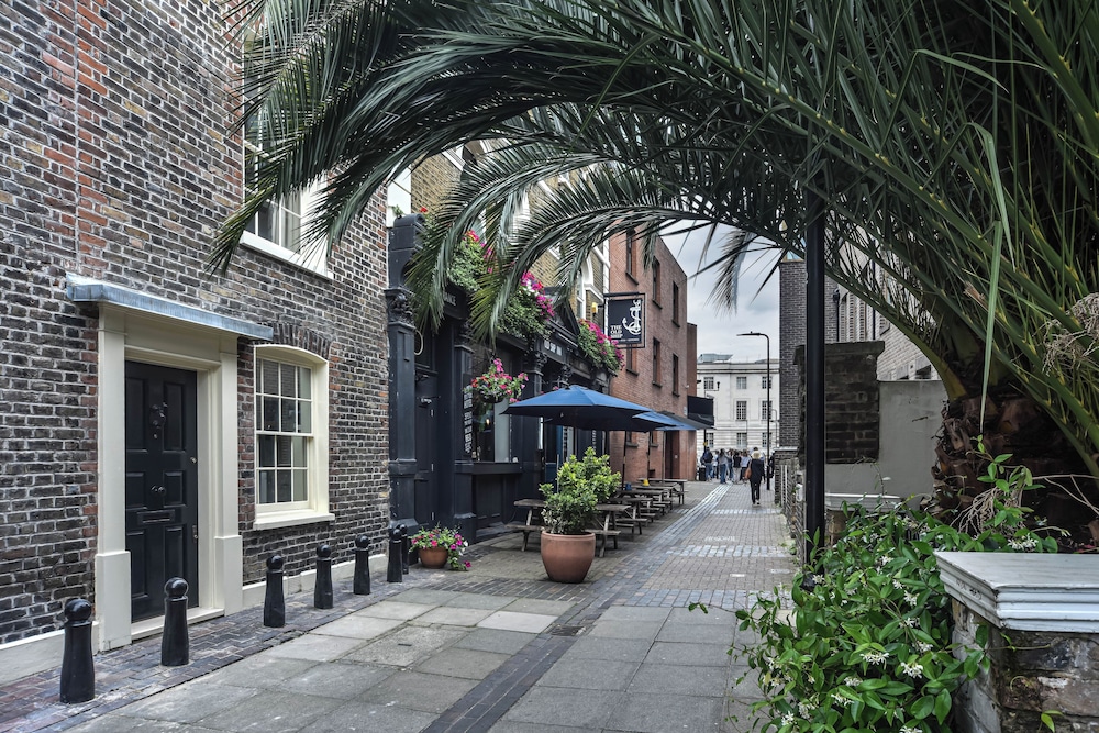 The Old Ship Inn Hackney 47/50