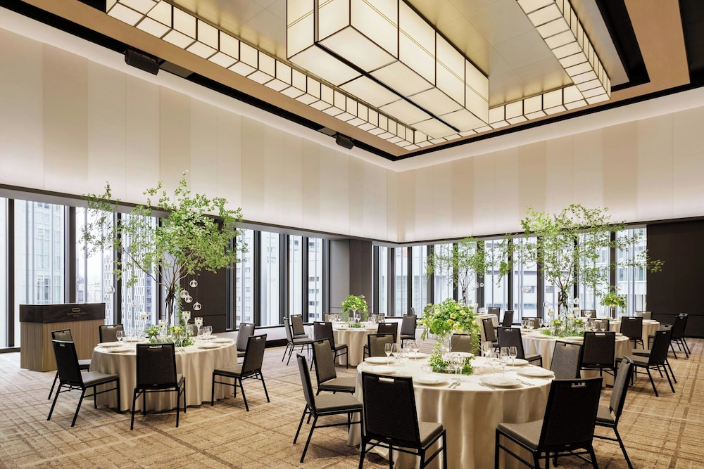THE OSAKA STATION HOTEL, Autograph Collection 32/46