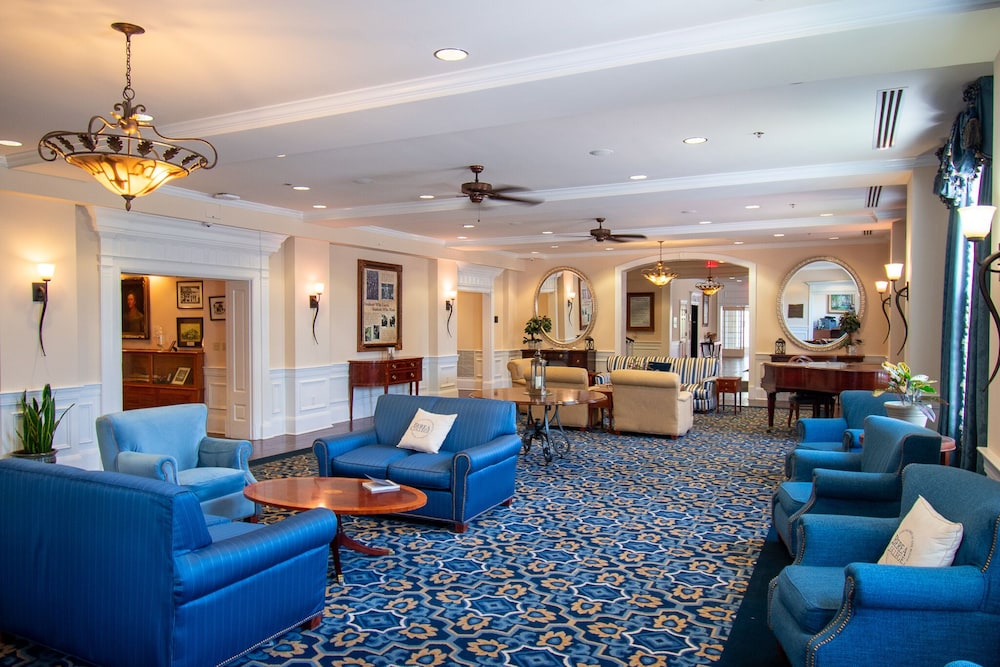 Historic Boone Tavern Hotel and Restaurant 49/69