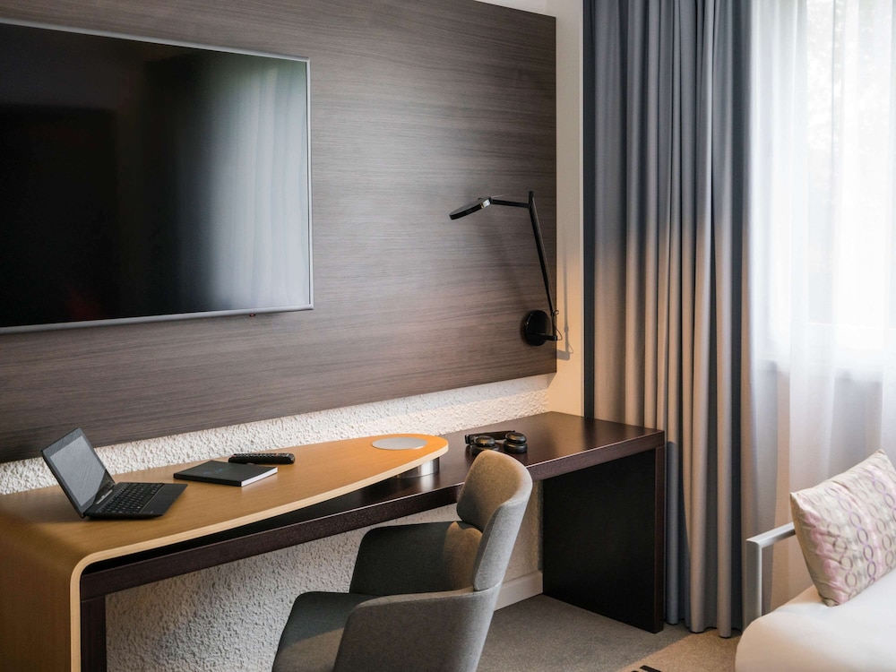 Novotel Paris Saclay 24/74