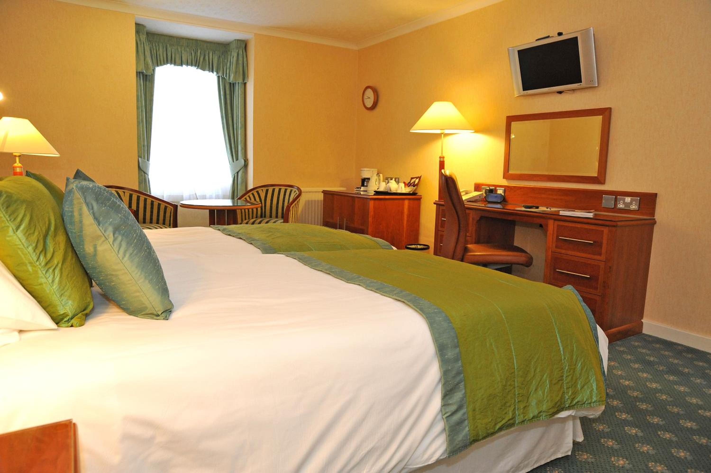 Room, Twin Beds
