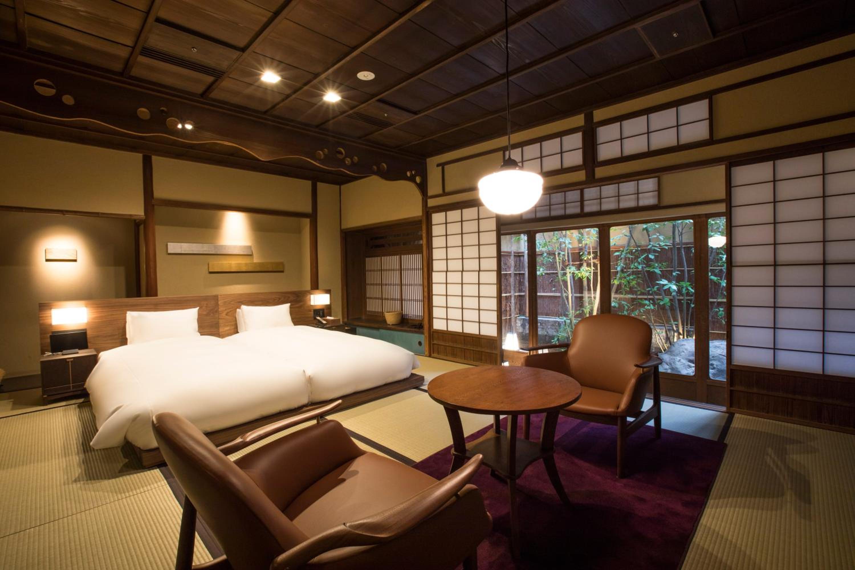 Hollywood, Deluxe, Twin Beds, Private Garden