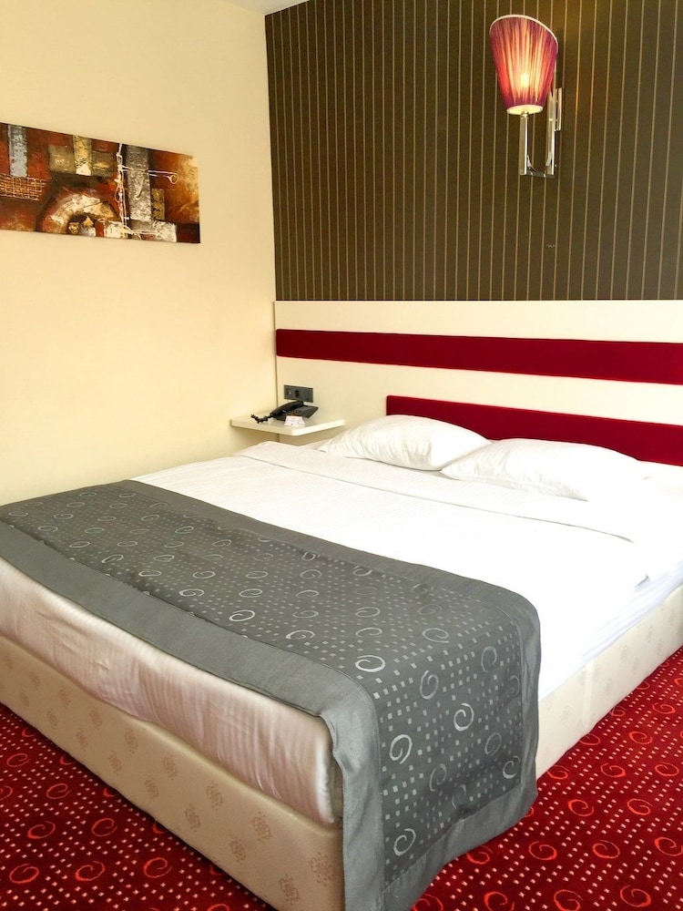 Kadhirga Hotel 11/32