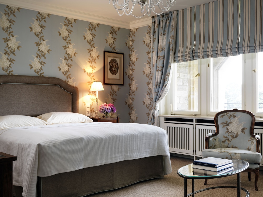 Schlosshotel Kronberg Hotel Frankfurt 11/50