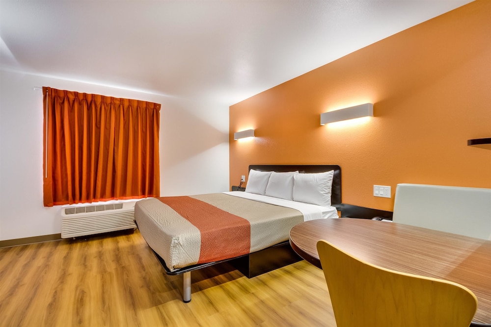 Motel6 Tulsa, OK 31/59