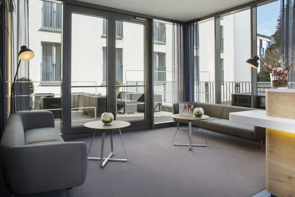 HOLIDAY INN EXPRESS BADEN BADEN 35/53