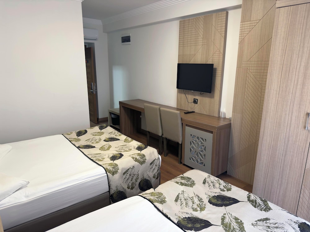 Hotel Mandalin 20/50