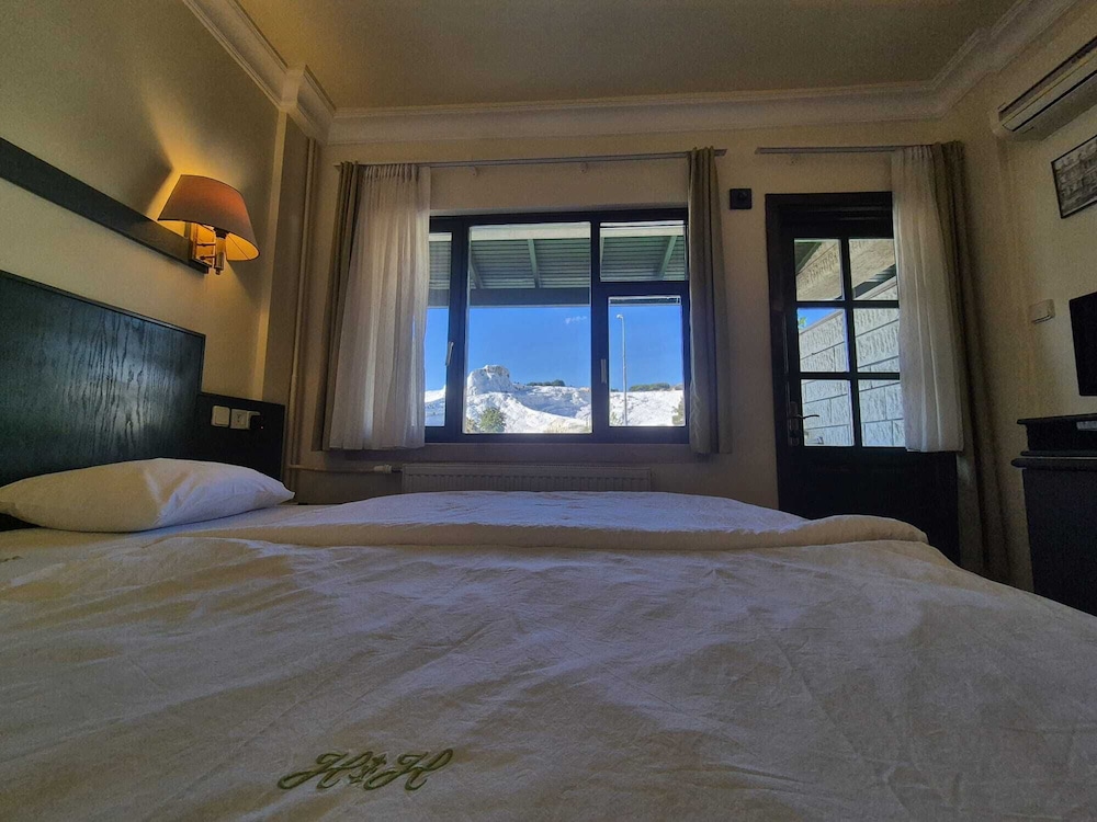 Hal-Tur Hotel 15/50