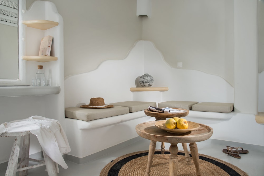 Perla Rooms 7/37