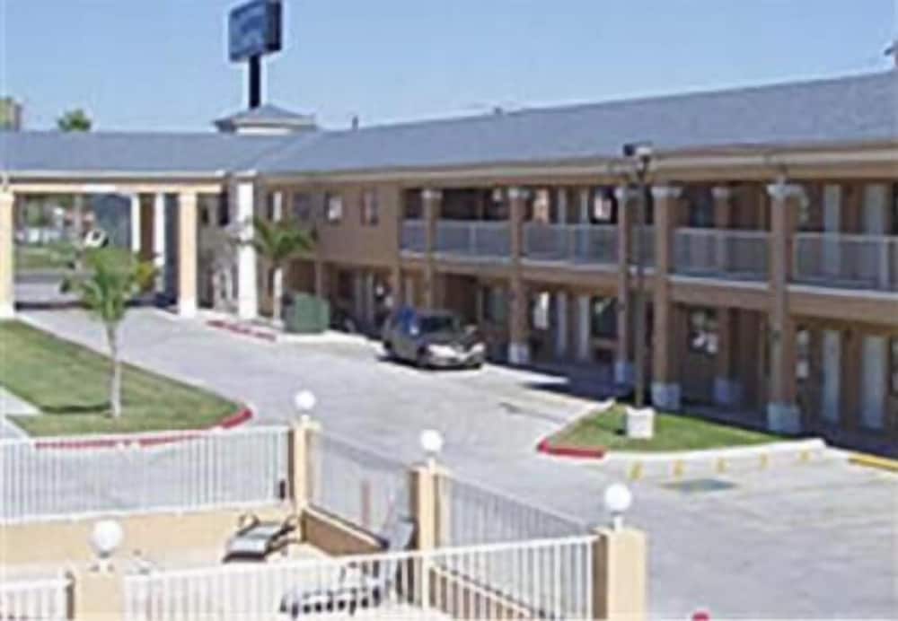Texas Inn and Suites at La Joya 39/46