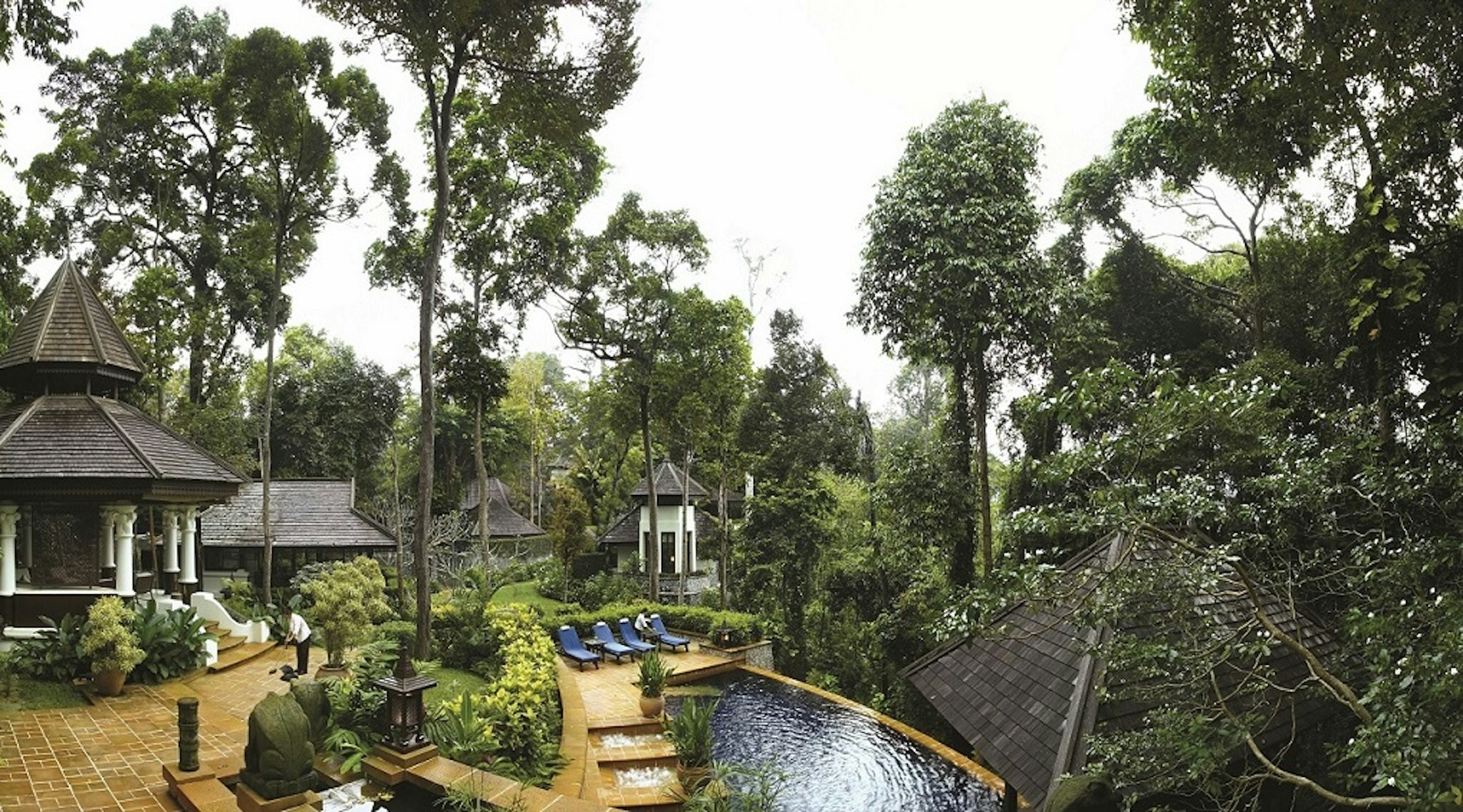 4 Bedrooms, Estate