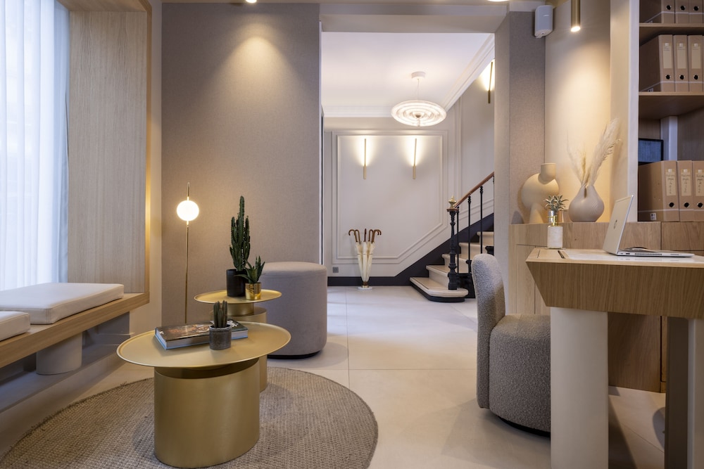 Lobby at Hotel Beige (ex. Hotel Plaza Opera), PARIS