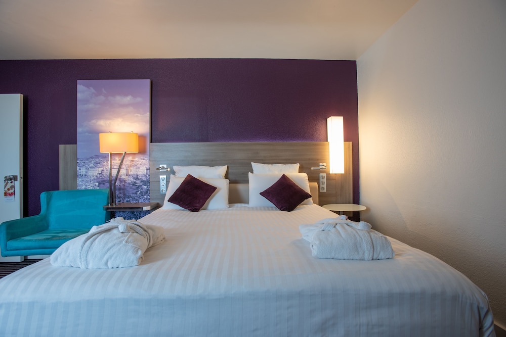 Mercure Marseille Centre Vieux Port 23/66