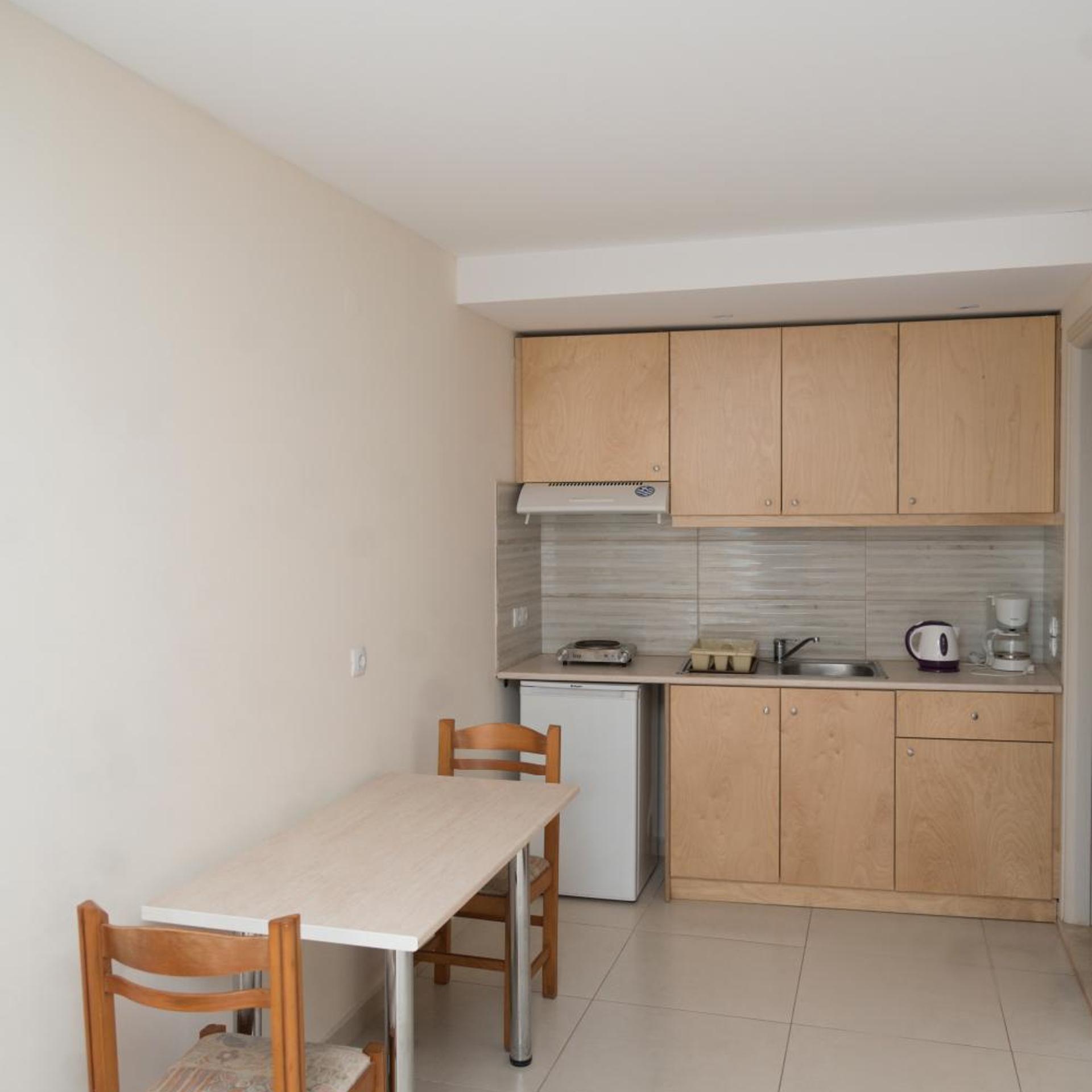 Sunset Studios Apartments 39/50