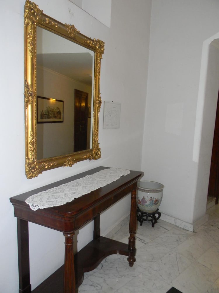 Hotel Primavera 6/64